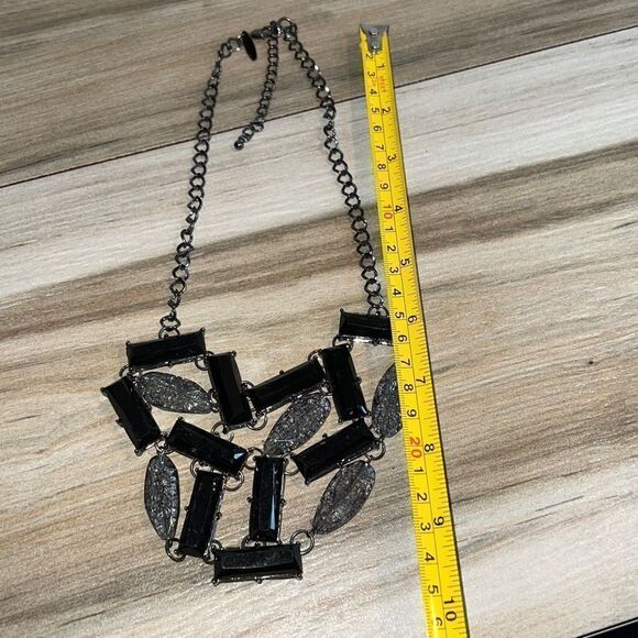 Gunmetal-Tone Chunky Chain Link Gemstone Look Frame Charm Necklace Signed NY - Picture 5 of 6